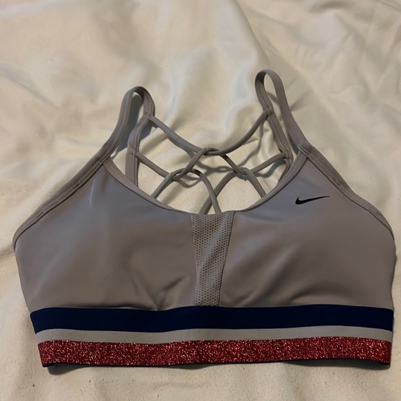 Nike Sports Bra - Picture 3 of 4